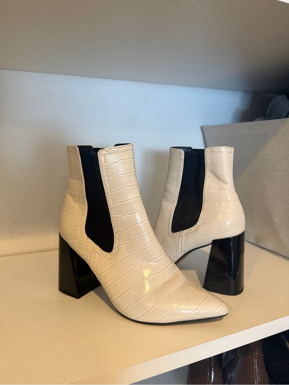 Steve Madden Cream Croc-Embossed Chelsea Ankle Boots with Black Elastic